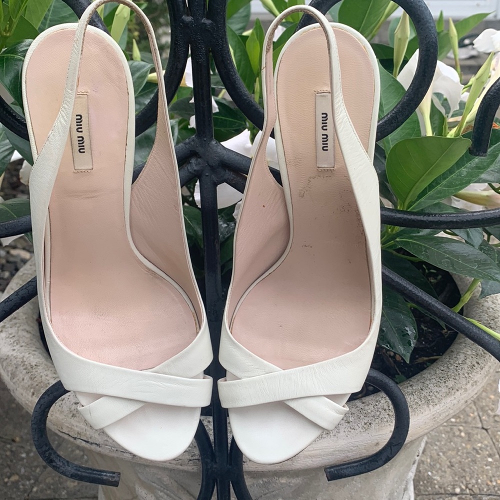 Miu Miu cream leather heels vintage size 6.5
